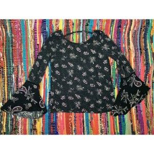 True Craft Top Boho Blouse Size XS Black Floral Rayon Blend Bell Sleeve